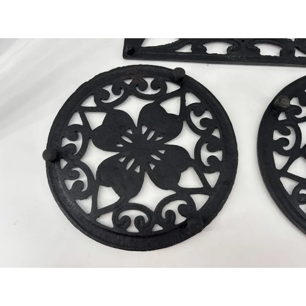 Cast Iron Trivet Flower Trivets with Pegs Heat Resistant Hot Pot Holder,‎ lot of